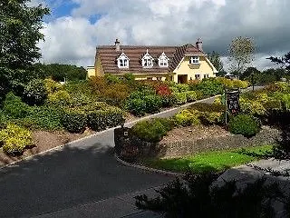 Vale Bed & Breakfast 4*